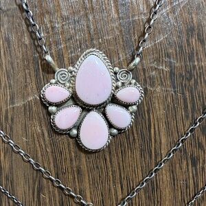 Elegant Pink conch Necklace